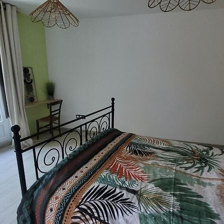 Le Truc En Plus, Accessibles Pmr, Appartement 45 M2 Mitoyen Dans Une Maison Avec Un Autre Appartement Guerard Exterior photo