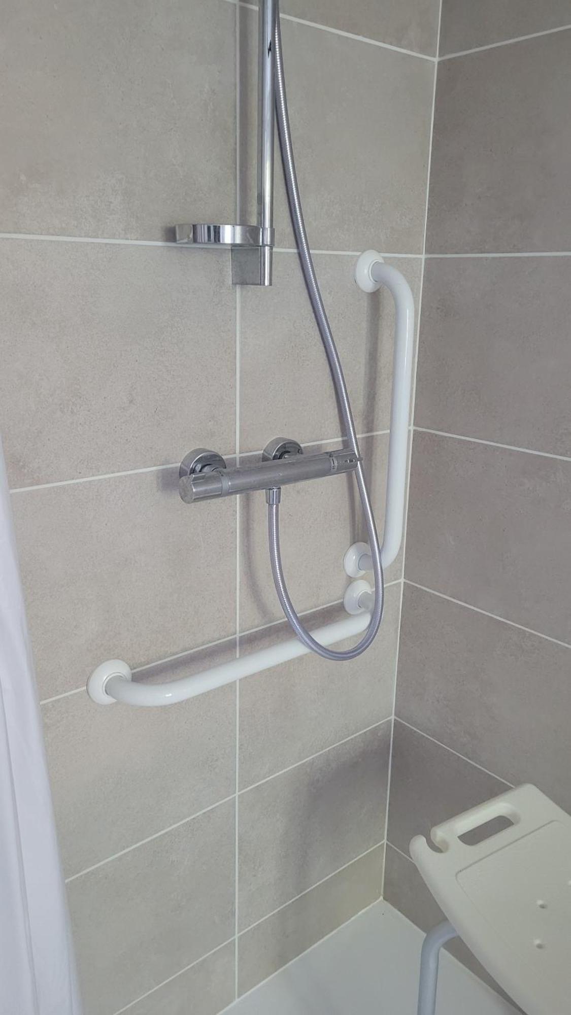 Le Truc En Plus, Accessibles Pmr, Appartement 45 M2 Mitoyen Dans Une Maison Avec Un Autre Appartement Guerard Exterior photo