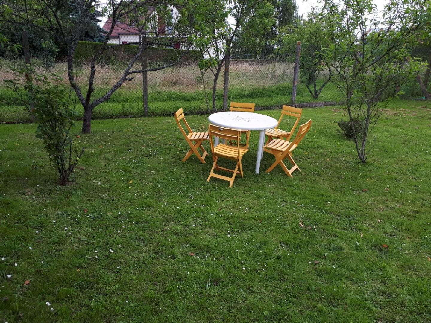 Le Truc En Plus, Accessibles Pmr, Appartement 45 M2 Mitoyen Dans Une Maison Avec Un Autre Appartement Guerard Exterior photo
